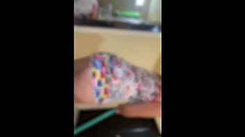 Preview 2 of Car Kidaping Sex - Me hago la paja detras de mi hermanastra mientras ella ordena le digo que me debe obedecer por que yo soy el hombre ! Dialogos en espa&ntilde_ol