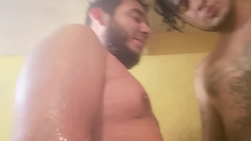 Preview 1 of Akka Sex Tambi - Cogiendo en la ducha