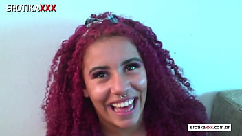 Preview 2 of Cat Wenslet - Morena linda chupa r&ocirc_la grossa do macho at&eacute_ levar porra no boca - Completo no XVideosRED