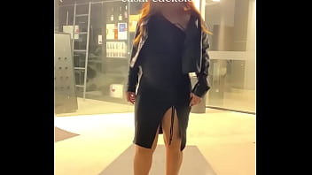 Preview 1 of Boy A N - Quando o single &quot_falta na &uacute_ltima hora&quot_ e o casal d&aacute_ um role pela cidade. Hotwife na frente e o corninho admirando.  ( fabioeanaes.com )