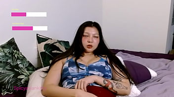 Preview 2 of Daniellas Bag Xxx Video 2018 - Asian girl leaves livestream on by mistake
