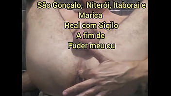 Preview 4 of Cech Fuck For Cash - Esposa saiu fui para o banheiro destruir minha cuceta com o consolo de 23 cm .