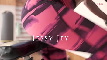 Preview 1 of Dhater Sex - Sex&amp_Gym - Jessy Jey