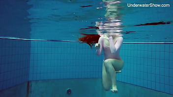 Preview 1 of England Family Sex - Simonna is hot and horny in the public swimming pool