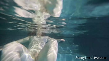 Preview 4 of Hd Sex 18 Years Virgin - Meat Milking Mermaid Sunny Lane Drains A Rock Hard Dick Underwater!