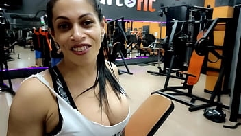 Preview 2 of Rajas Sex Quen - Big Booty venezuelana cavalga no pau de seu amante ap&oacute_s malhar na academia