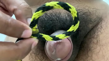 Preview 3 of Mia Khalifa English Fucking - Aumento de tama&ntilde_o con bomba manual