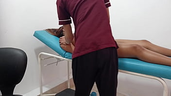 Preview 2 of Sxvibeos - Young masseuse from follame uno gives a great massage with unexpected ending
