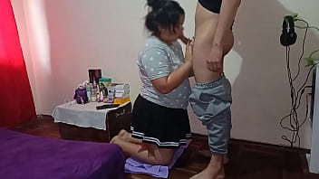 Preview 1 of Bandar Sistar - entro al cuarto de mi hermanatra y la pongo aq me chupe toda la polla por que yo se que ella le encanta tenerla en su boca toda mi leche ella es la mejor haciendo lo que hace follamos como locos mientra estamos solos