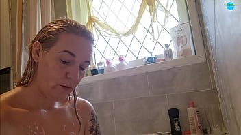 Preview 3 of Hornet Xxx Hd - Morning Bathtime with Pinky Pussy