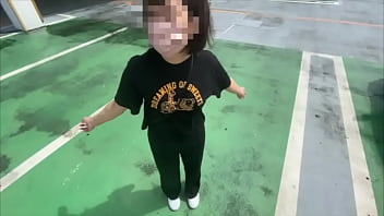 Preview 1 of Pussy Orgazm - 大◯生彼女と2人のエッチするシーツを買いにドンに行ってスタバデート。遊んだ後の夜はお互いムラムラして彼女のの体から出る汁を真っ白なシーツの上に垂れ流しして最後は激しくえっちする大◯生カップル。キ