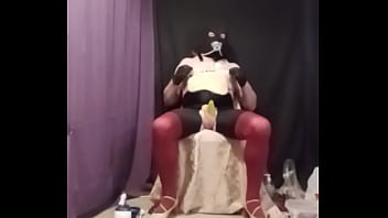 Preview 1 of Sleeping Mom Naked Rape Son - Als pijnslet mezelf trainen met wasknijpers
