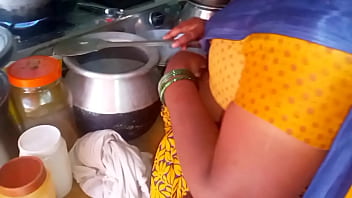 Preview 3 of Very Cute Turkmenistan Girl - Desi bhabhi cooking homemade sex