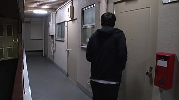 Preview 1 of Fistr Sex - https://bit.ly/3mK0Zby　彼氏と喧嘩し締め出された隣人の薄着姿があまりにもエロいので&hellip_ Vol.2 彼氏に追い出され寒空の下助けてくれた隣人はまさかの鬼畜だった【パート3】