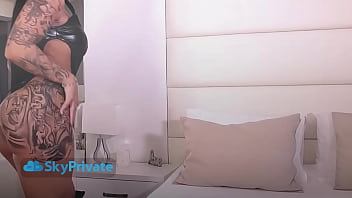 Preview 1 of Javan Amatuer - LIVE on SkyPrivate: Oiled Up Natalie Riva Teases Her Yummy PUSSY SOAKING WET