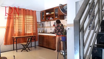 Preview 1 of Sunny Leone Sd Video Chalu - Housewife in pantyhose in the kitchen. Naked maid gets an orgasm while cooking. 2