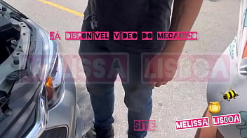 Preview 1 of 2018 Indan - Abordei um homem na rua e pedi pra chupar seu pau !! Cai de boca na rola no meio da rua !! desafio de um cliente do c&acirc_mera prive - John coffee