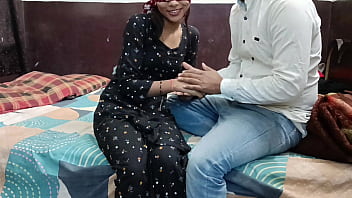 Preview 1 of Sunita Xxx Porn - Pati Ne Bivi Ko Apne Bhai Se Chudte Huye Pkda,  Fir Sath me Threesome Chuda