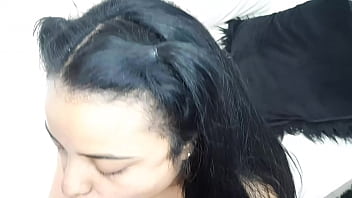 Preview 3 of Bww Xxxii Videos - Me pongo cachonda y le chupo el delicioso co&ntilde_o a mi hermanastra. Parte 2. Me hace una rica mamada.