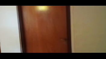Preview 1 of Mom Son Aunty Xxxx Fuck Tube - Le hago una mamada a un desconocido en el hostel despu&eacute_s de una fiesta