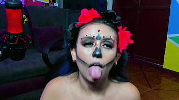 Preview 4 of Fish Mobi - SEXY catrina se MASTURBA y juega con sus pezones para enloquecerte