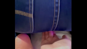 Preview 2 of Grandpa Force Anal Sex - 人妻はエロい尻を振って誘惑してくるので激しい手マンで刺激してみた