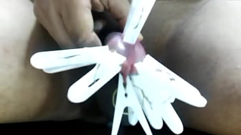Preview 4 of Great Fisting Porn - 亀頭に洗濯バサミ責め