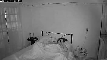 Preview 1 of Video Que Je Regarde - Novia gordita embarazada se masturba mientras la espio por la camara