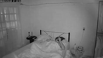 Preview 4 of Video Que Je Regarde - Novia gordita embarazada se masturba mientras la espio por la camara