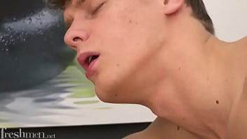 Preview 2 of Hd Hot Movies Xyz - Muscle guy fucks a sexy jock