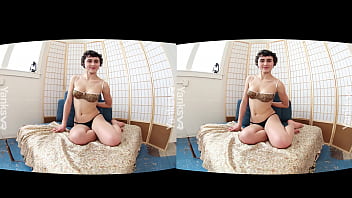 Preview 1 of Amatuer Russian - Hottie Yanks Eden Rose Fucking Her New Toy In VR