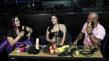 Preview 3 of Iran Sex Top - Participou da banheira e ficou toda molhadinha - Al&ecirc_ Ga&uacute_cha