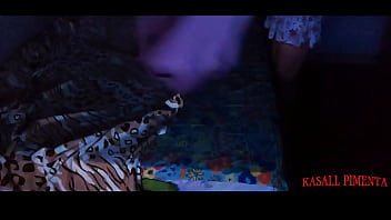 Preview 1 of Bad Mom Sax - milf safada divide a cama com dotado! dotado veio passar final de semana em sua casa,  e ela divide a cama com ele