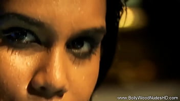 Preview 1 of Viollence Xxx - Lovely Indian Lass In The Water