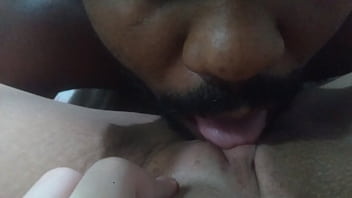 Preview 3 of Desi Xxx Garl Kamsin - Chupando o bichano novinho