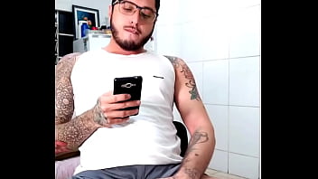 Preview 1 of English Blue Film Xxx Video - L&eacute_o fumando e gozando
