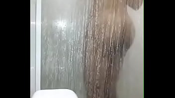Preview 1 of Bear Bottle Fuck - No banho