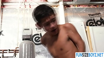 Preview 3 of India Kid Sex - Petite gay gets his tight ass fucked off by huge dick