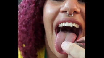 Preview 3 of Xxx Mom Boy Sex - Brenda Black Official e Gozador 19 - Encontro ORAL - Em breve,  completo no RED