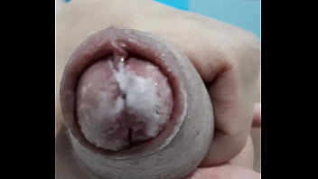 Sunny Lineo Showing Her Boods