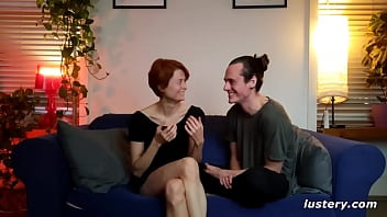Glass Milf Solo Squirt