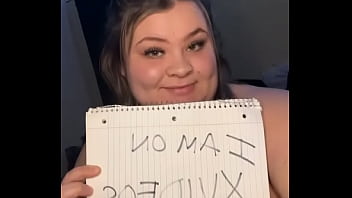 Beauty Babe Cumshot