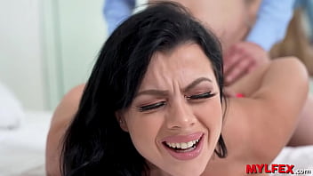 Nadiya Ncey