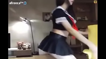 Undress Girl In Milfs