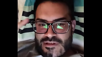 Se Le Mete Los Testiculos