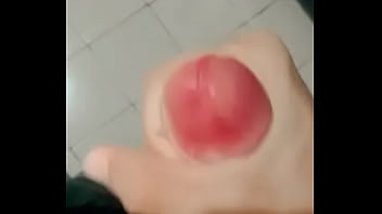 Bade Dudh Wali Dekhna Chahiye