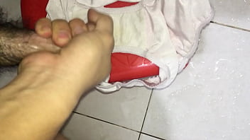 Female Orgasm Handsfree