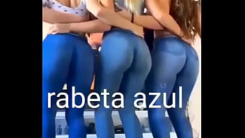 10 Rubber Ducks In Ass