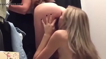 Girl Use Vibreter