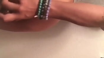 Sniff Popper Wife